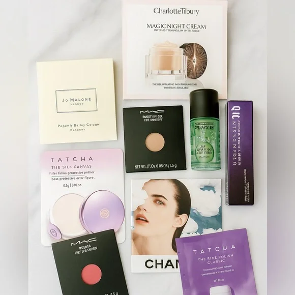 MAC Metallic Rose Gold Black Makeup Bag Pouch w/Beauty Samples. Retail $125 - Picture 2 of 16